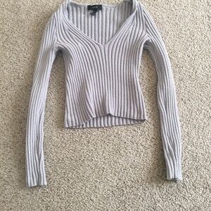 Forever 21 Grey Womens V-Shaped Long Sleeve Top Size S